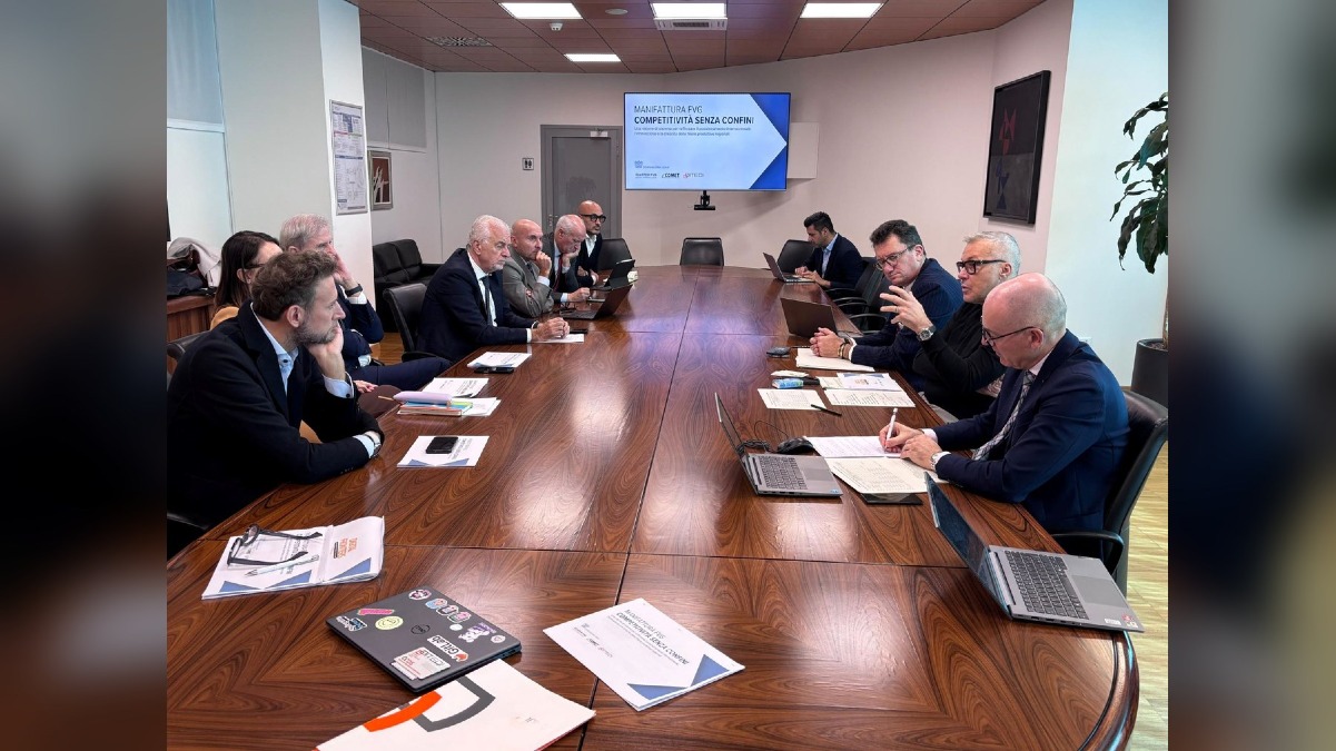 Udine, imprese troppo piccole per reggere la sfida globale: al tavolo Regione, Confindustria e cluster - 