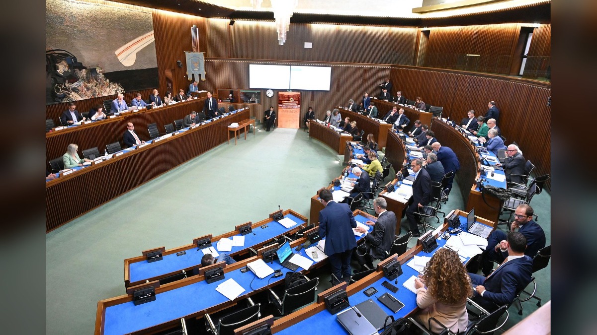 Riforma urbanistica Fvg, in Aula passano i principi: più attenzione a suolo, clima e coerenza dei piani - 