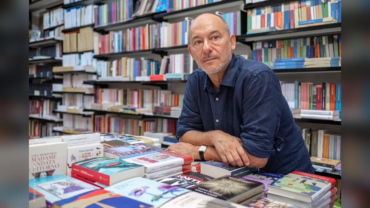 Pordenonelegge, tappa a Praga per chiudere l’edizione 2026: al centro il romanzo di Giulio Mozzi - 