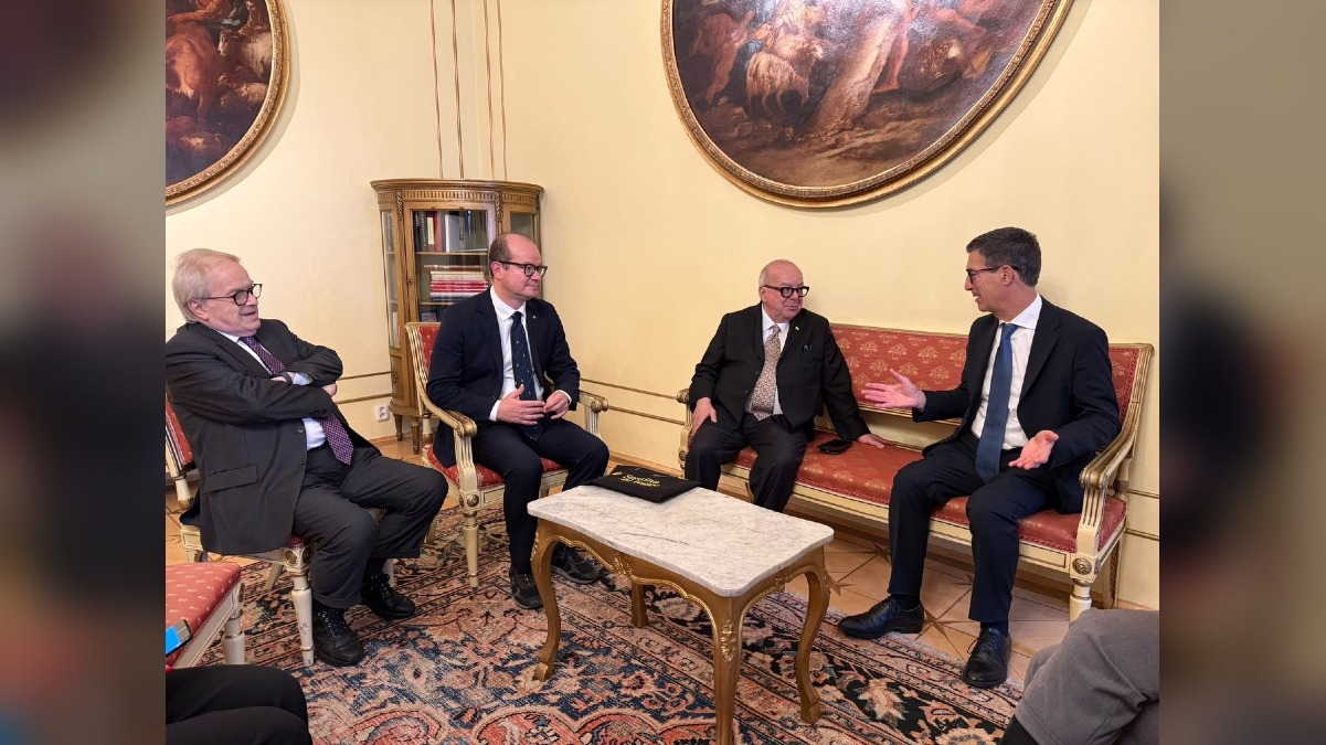Praga, il Friuli cerca nuovi ponti culturali: Pordenone 2027 entra nel dialogo con la Repubblica Ceca - 