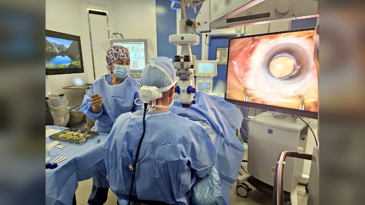 Chirurgia oculare, a San Donà arriva il visore 3D: test su una nuova piattaforma per gli interventi più delicati - 