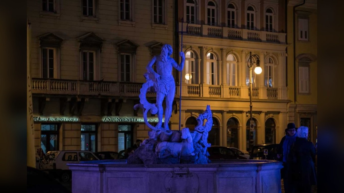 A Trieste un segnale blu nel cuore della città per ricordare l’importanza della prevenzione maschile - 