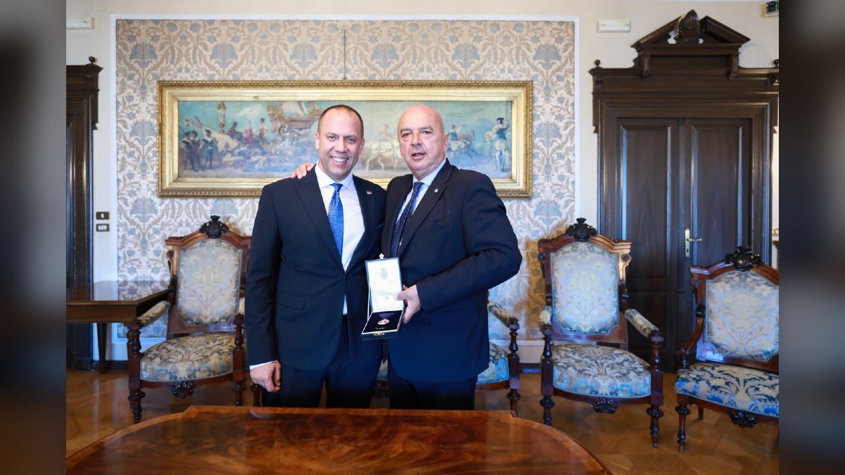 Trieste, riconoscimento della Serbia al sindaco Dipiazza per i rapporti costruiti con la comunità serba - 