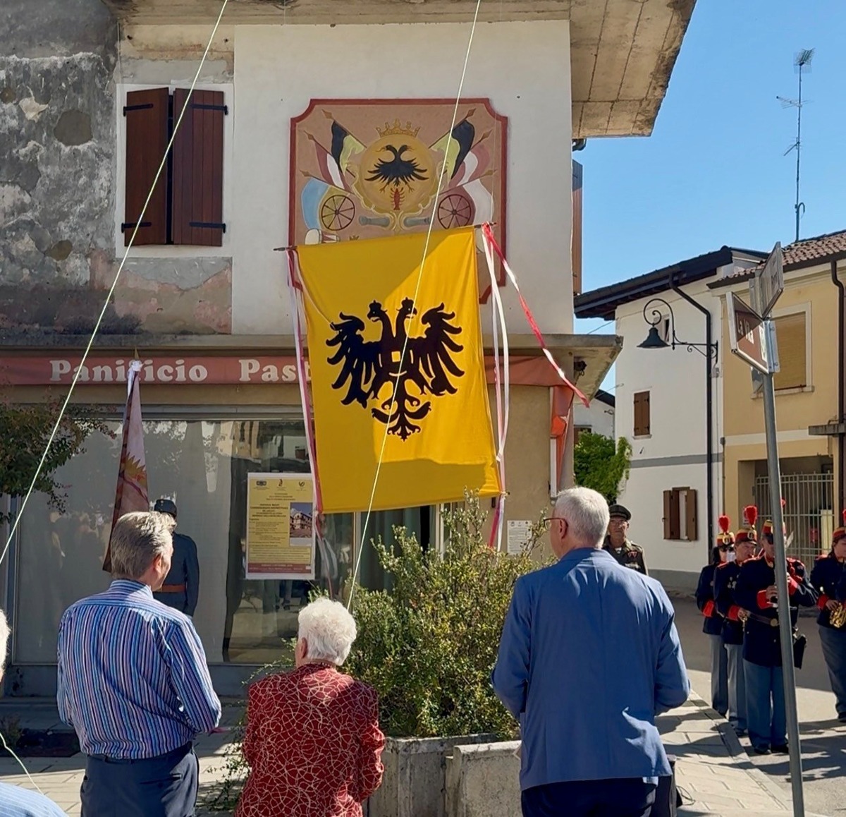 Torna alla luce ad Aiello del Friuli lo stemma asburgico nascosto su casa Rigotti