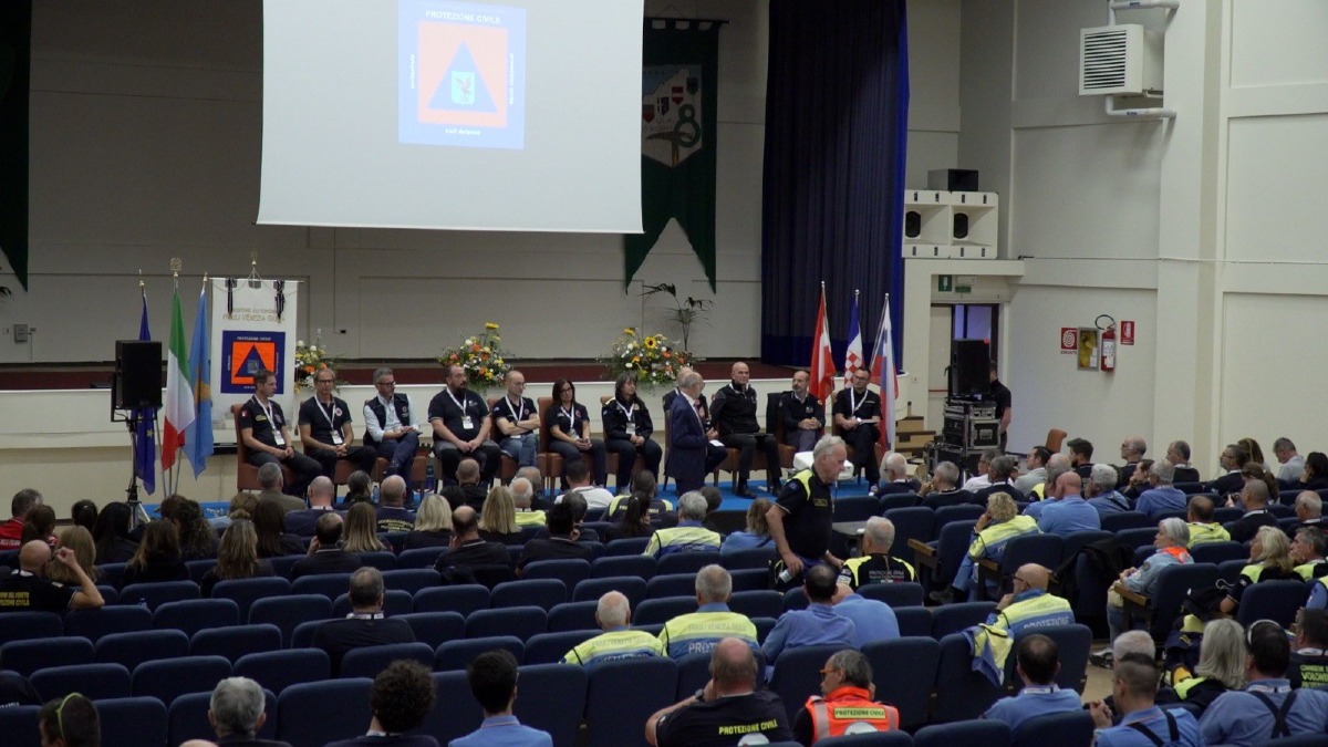 Protezione civile, a Venzone il confronto sul futuro del sistema tra Regioni e volontari