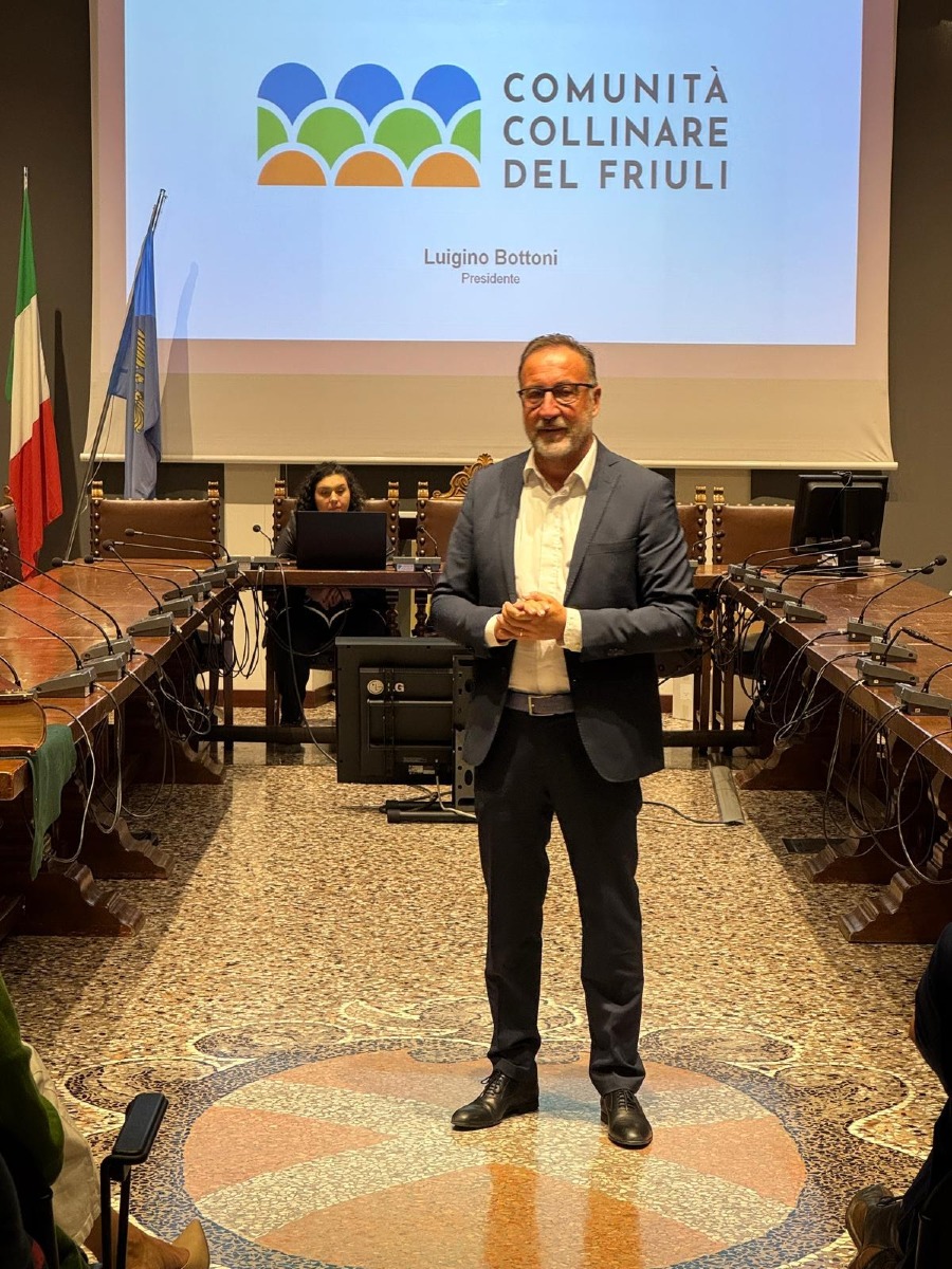 San Daniele del Friuli, sala piena alla Guarneriana per la Bibbia di Aquileia