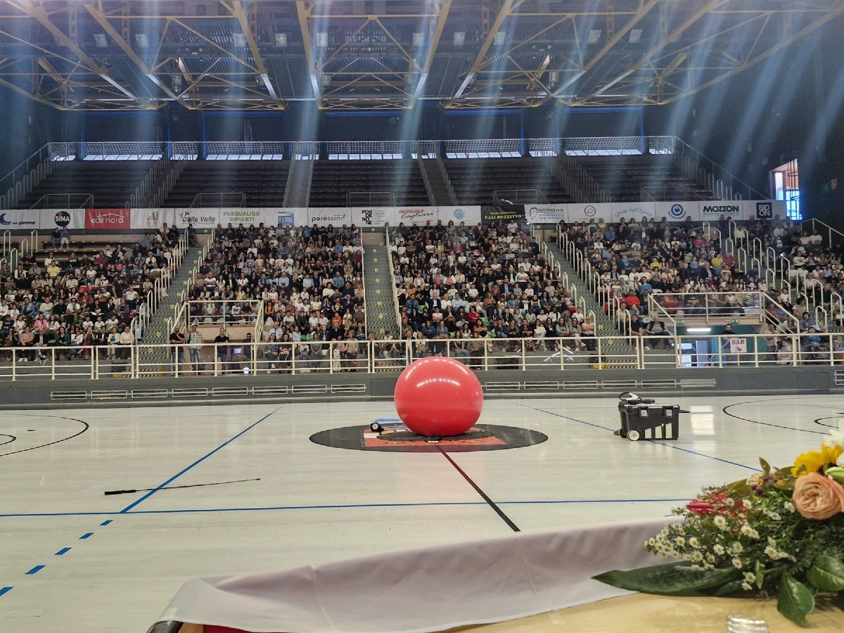 Festa dei Nonni a Pordenone, oltre mille persone al Palazzetto per la 20ª edizione