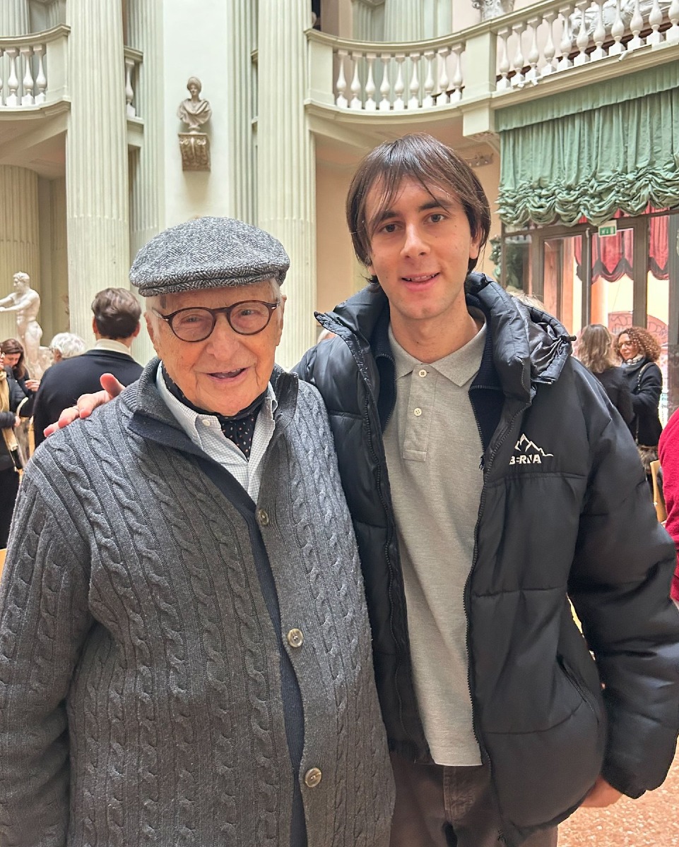 Aran Cosentino premiato a Bologna: menzione al Premio fotografico Nino Migliori