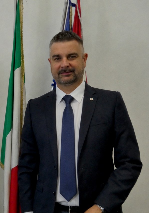Fiume Veneto, bando imprese prorogato al 30 ottobre: contributi al 50% per negozi e