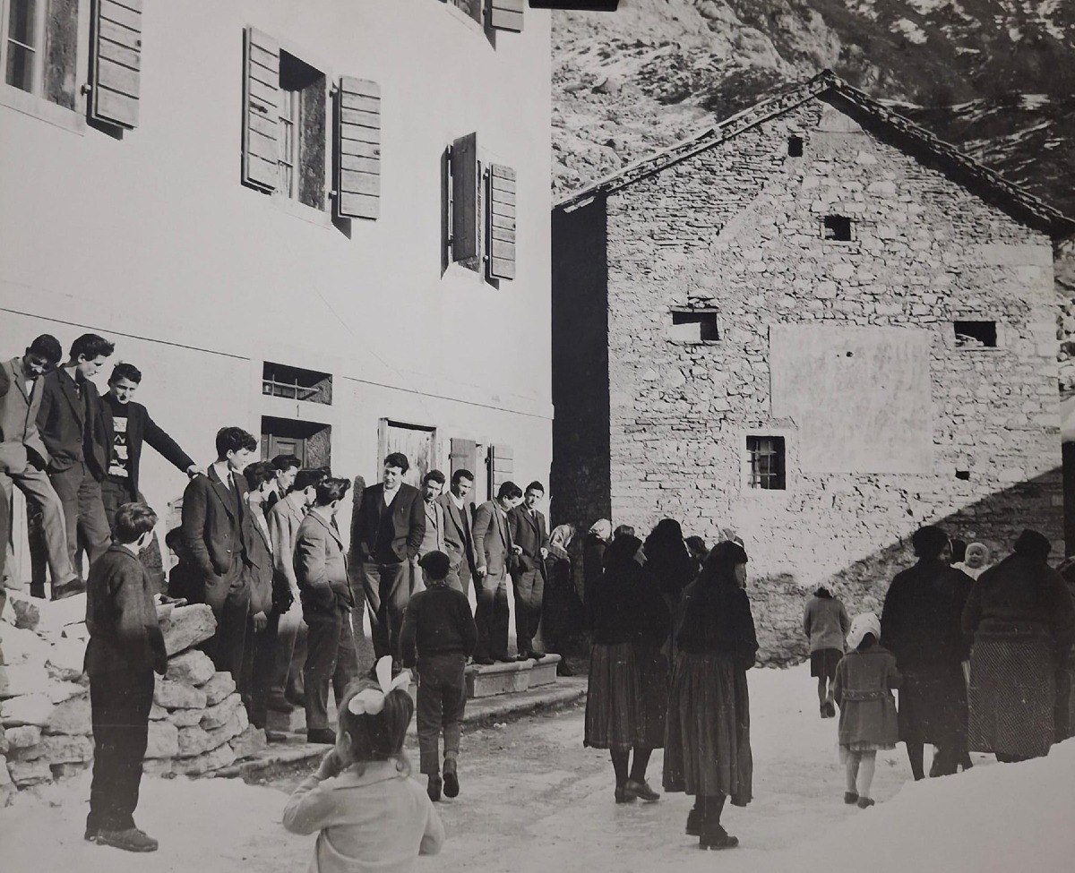 Vajont, in biblioteca una mostra con 70 foto inedite per ricordare il 9 ottobre 1963