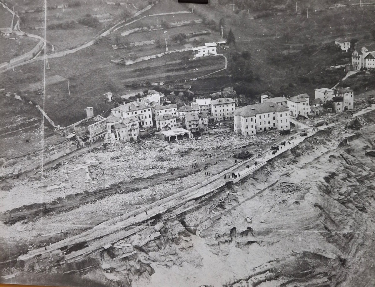 Vajont, in biblioteca una mostra con 70 foto inedite per ricordare il 9 ottobre 1963