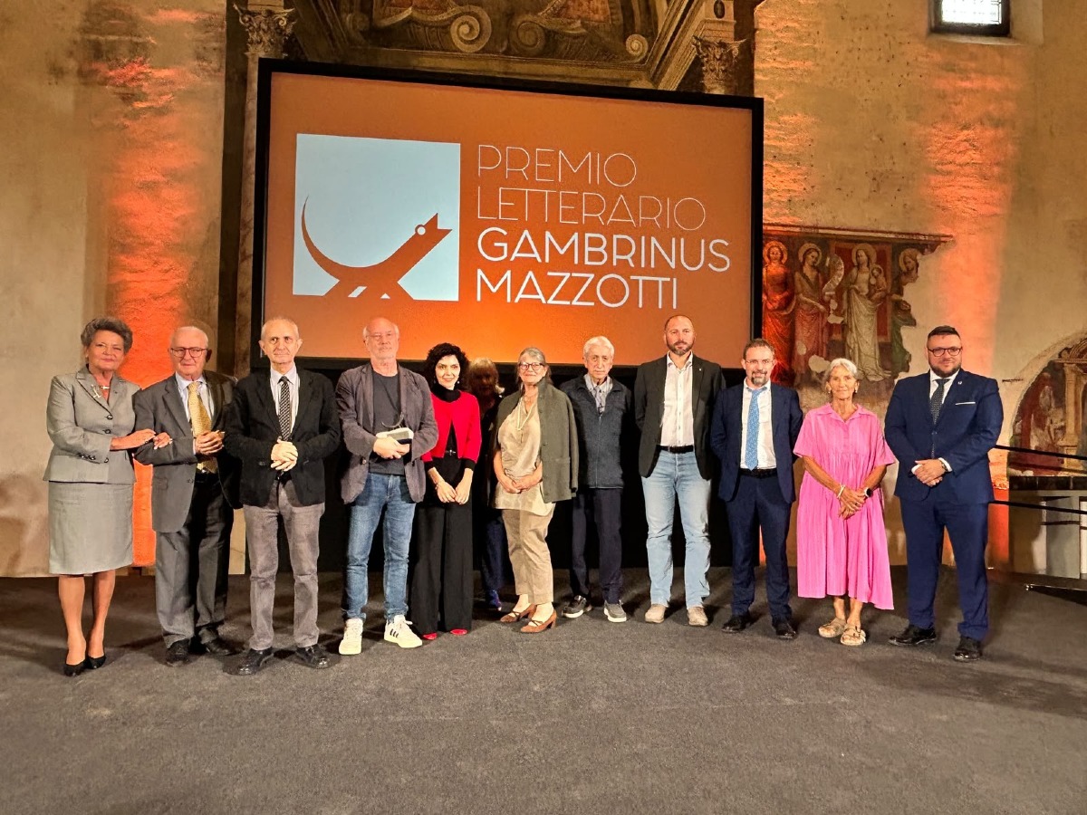 Premio Gambrinus Mazzotti 2026, a Davide Ferrario anche “La Voce dei Lettori”