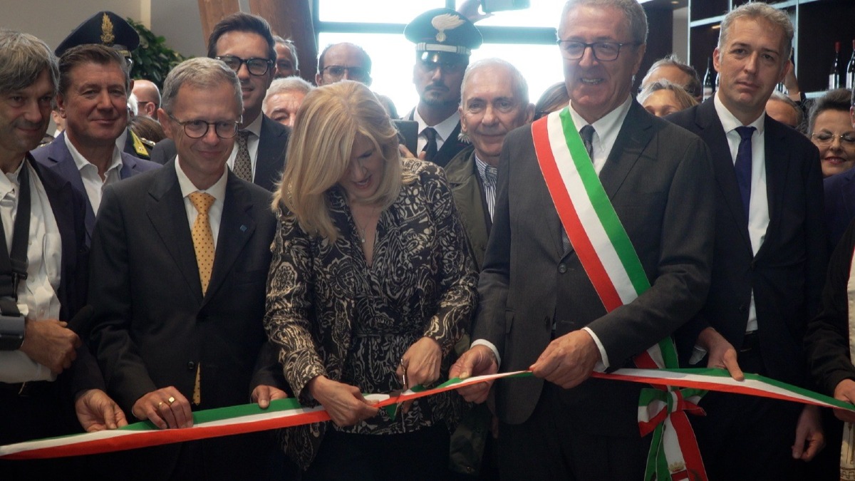 Zorzettig apre Cantina Viva a Spessa di Cividale: nuova ala, barricaia storica e