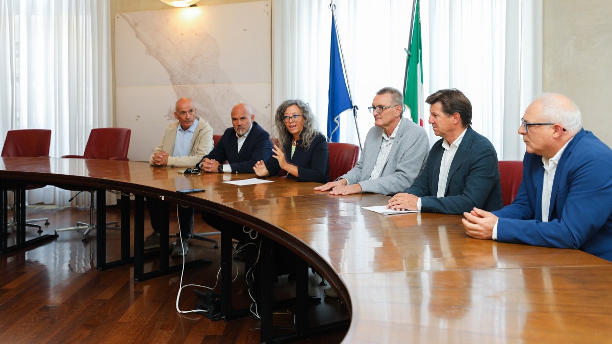 Trieste usa il piazzale del mercato ortofrutticolo per gli esami di guida moto