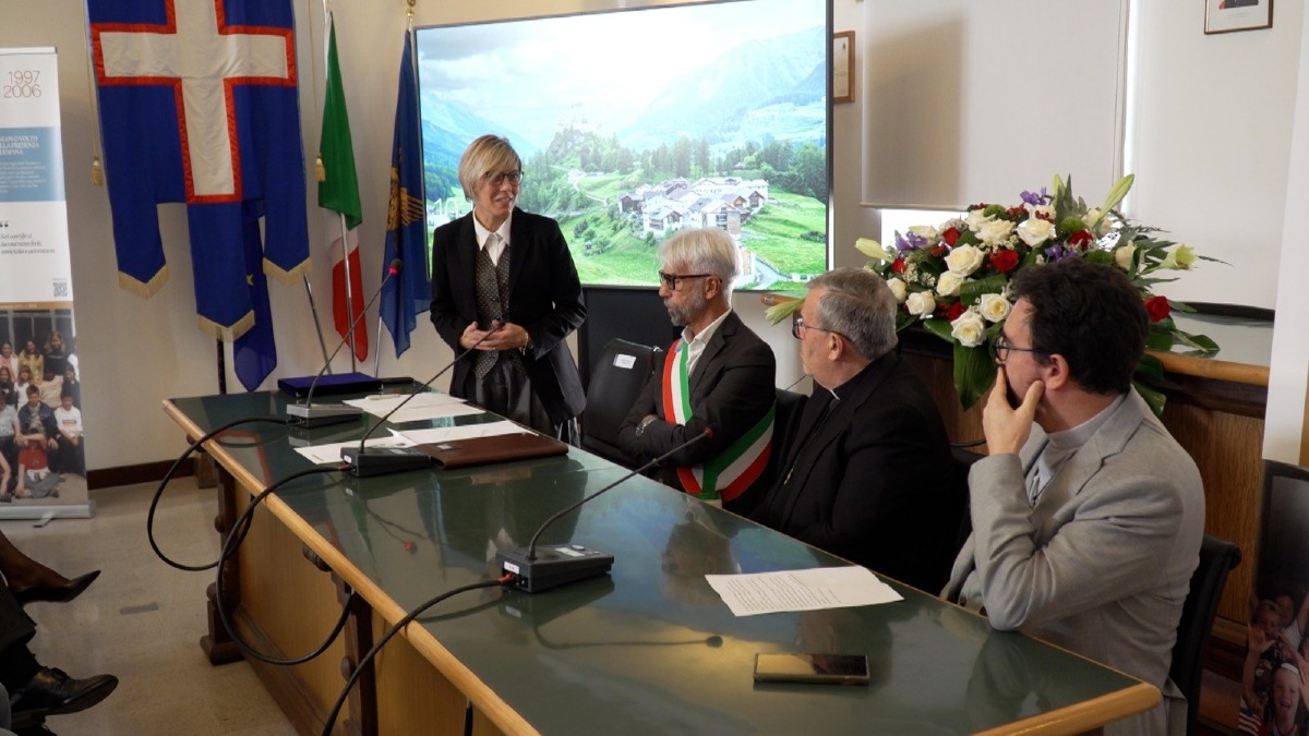 Tolmezzo celebra i 100 anni dell’Opera salesiana, consegnata una targa commemorativa
