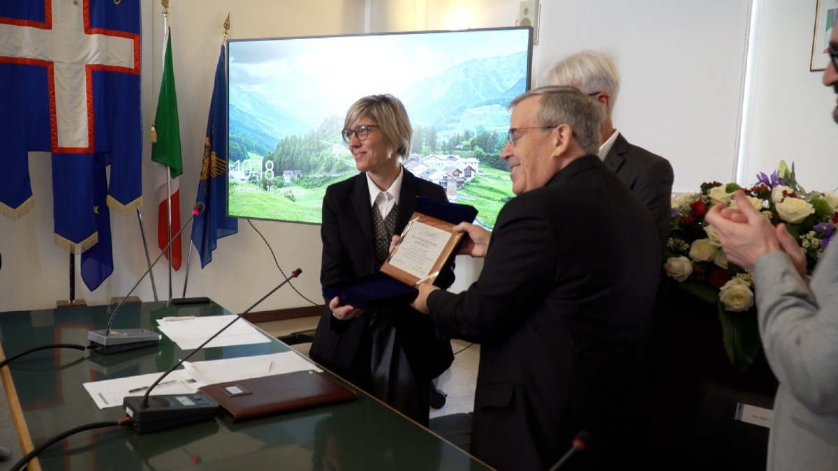 Tolmezzo celebra i 100 anni dell’Opera salesiana, consegnata una targa commemorativa