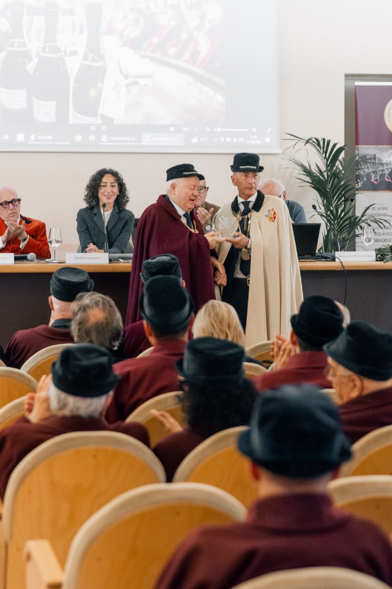 Valdobbiadene celebra gli 80 anni della Confraternita con convegno e mostra