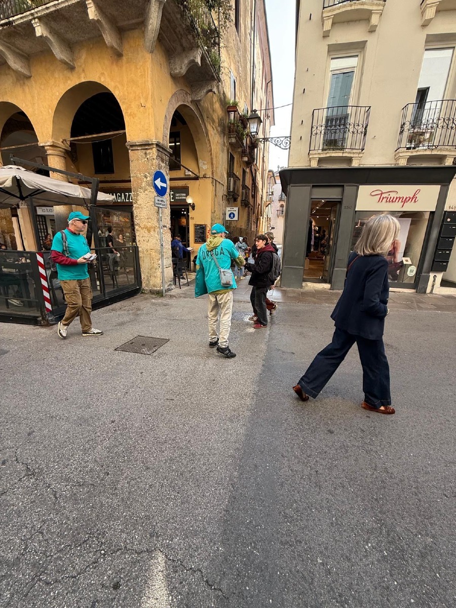 Vicenza, Mondo Libero dalla Droga torna in centro con opuscoli per i giovani
