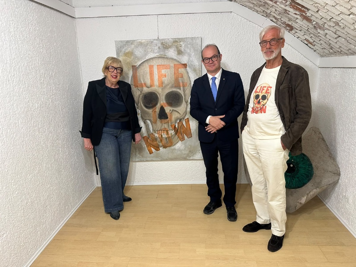 A Udine la mostra "Life is now" di Francesco Cescutti invita a riflettere sul presente