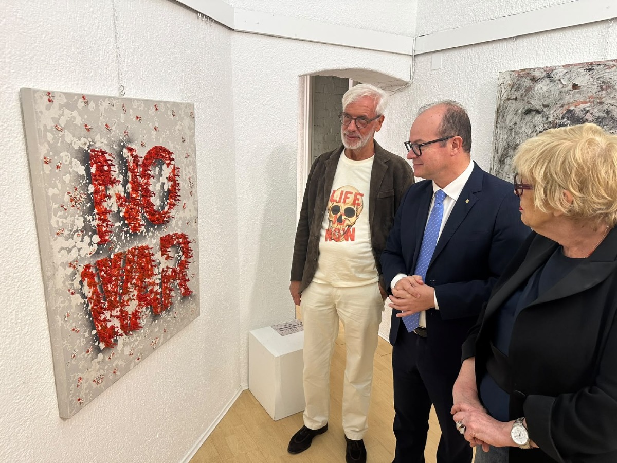 A Udine la mostra "Life is now" di Francesco Cescutti invita a riflettere sul presente