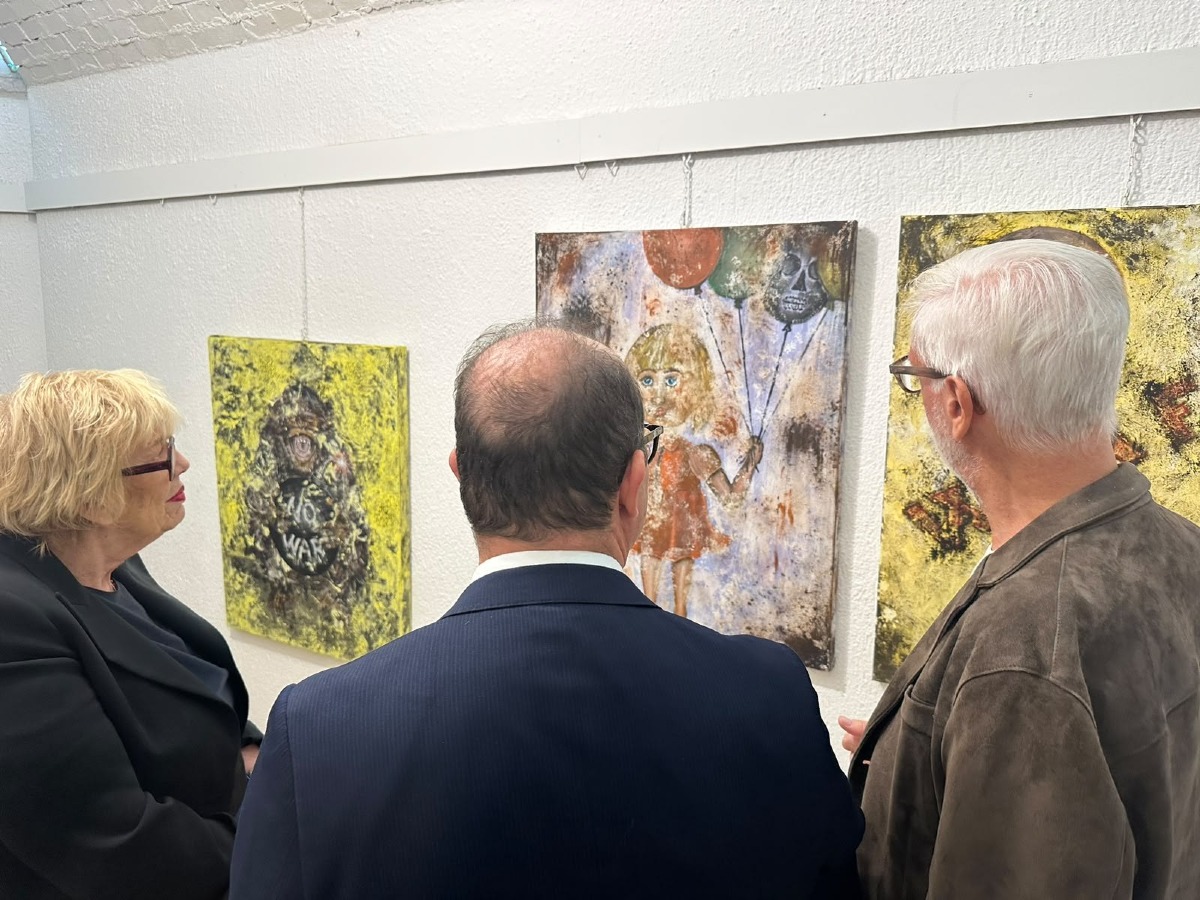 A Udine la mostra "Life is now" di Francesco Cescutti invita a riflettere sul presente