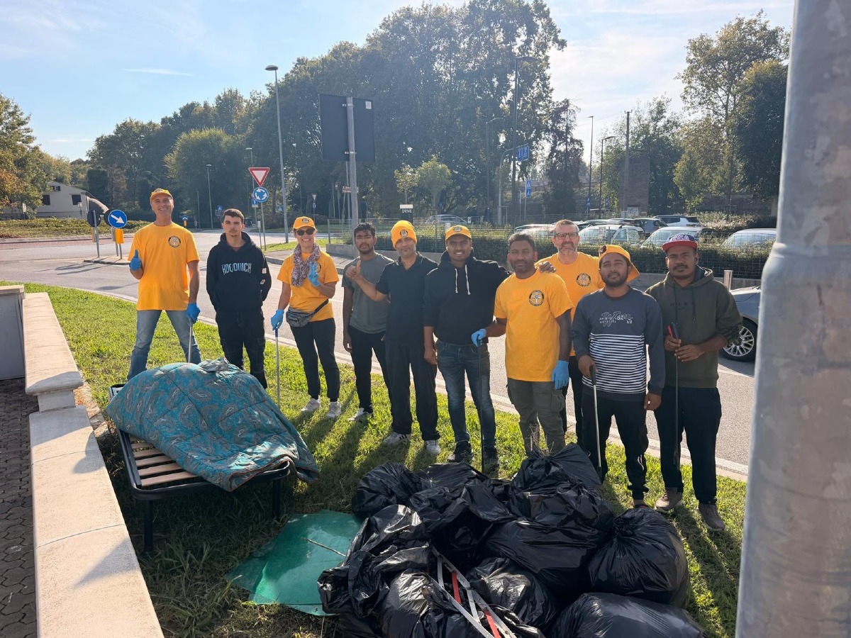 Padova, pulizia in via Fra’ Paolo Sarpi con volontari di tre comunità