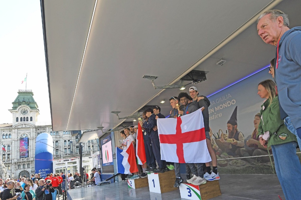Corsa dei Castelli e Under 23, premiati in piazza Unità a Trieste
