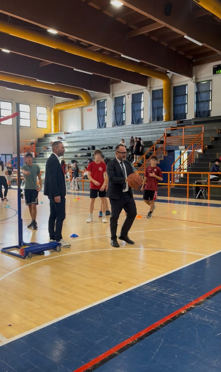 Donadel visita il liceo Berto di Mogliano Veneto e rilancia sugli edifici scolastici