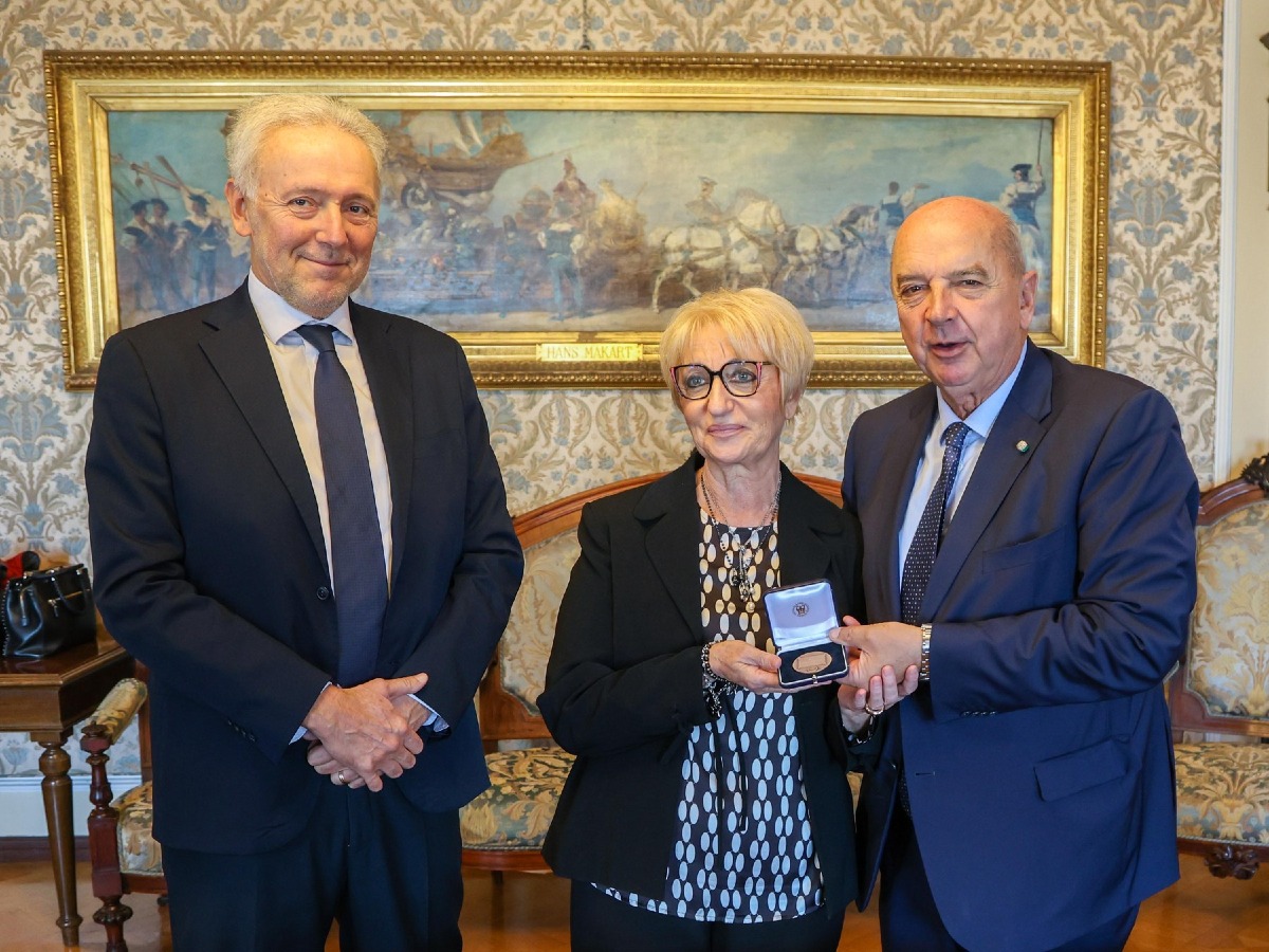 Trieste, medaglia bronzea della città ad Anvolt per l’attività con i pazienti oncologici
