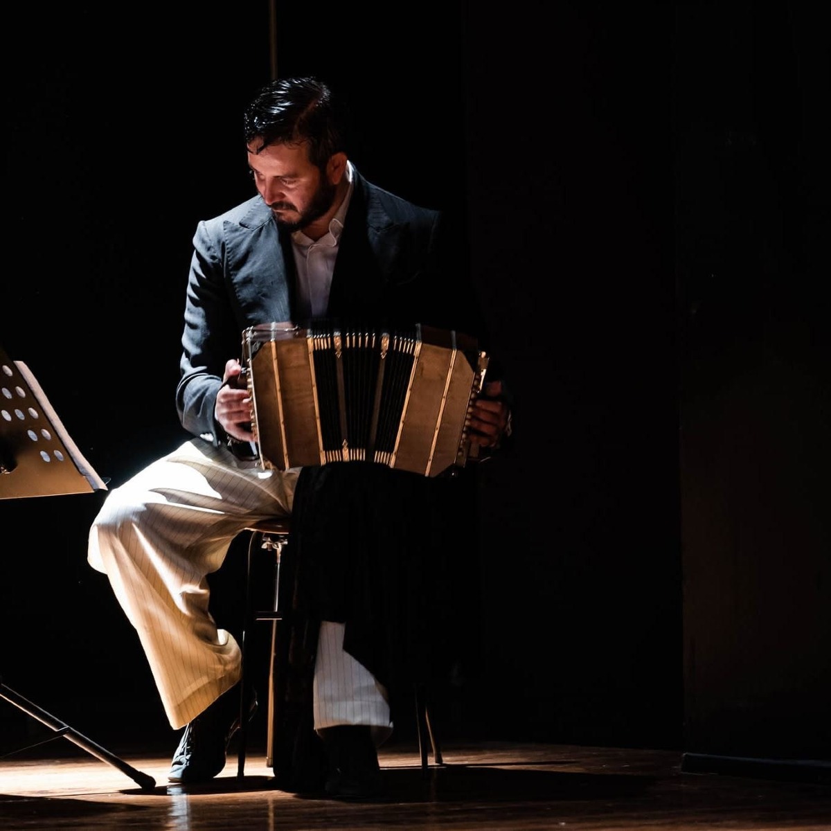 Souvenir de voyage al Palamostre: colonne sonore, jazz e danza in scena