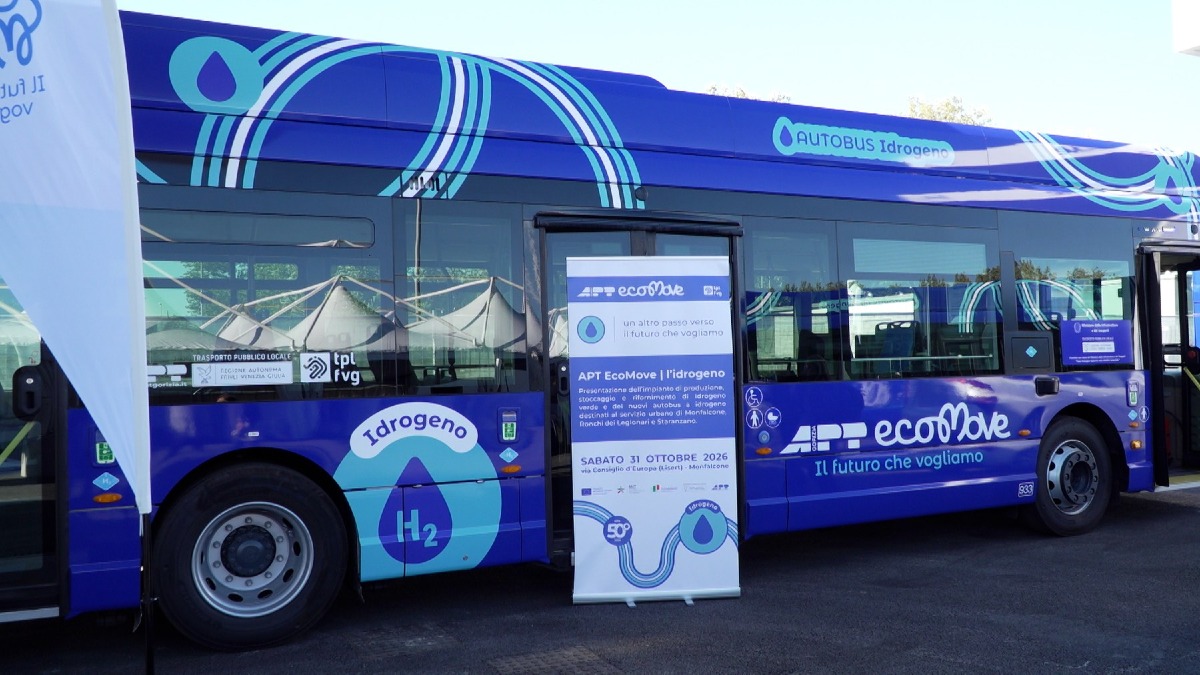 Monfalcone, inaugurato l’impianto a idrogeno verde per i bus del trasporto pubblico