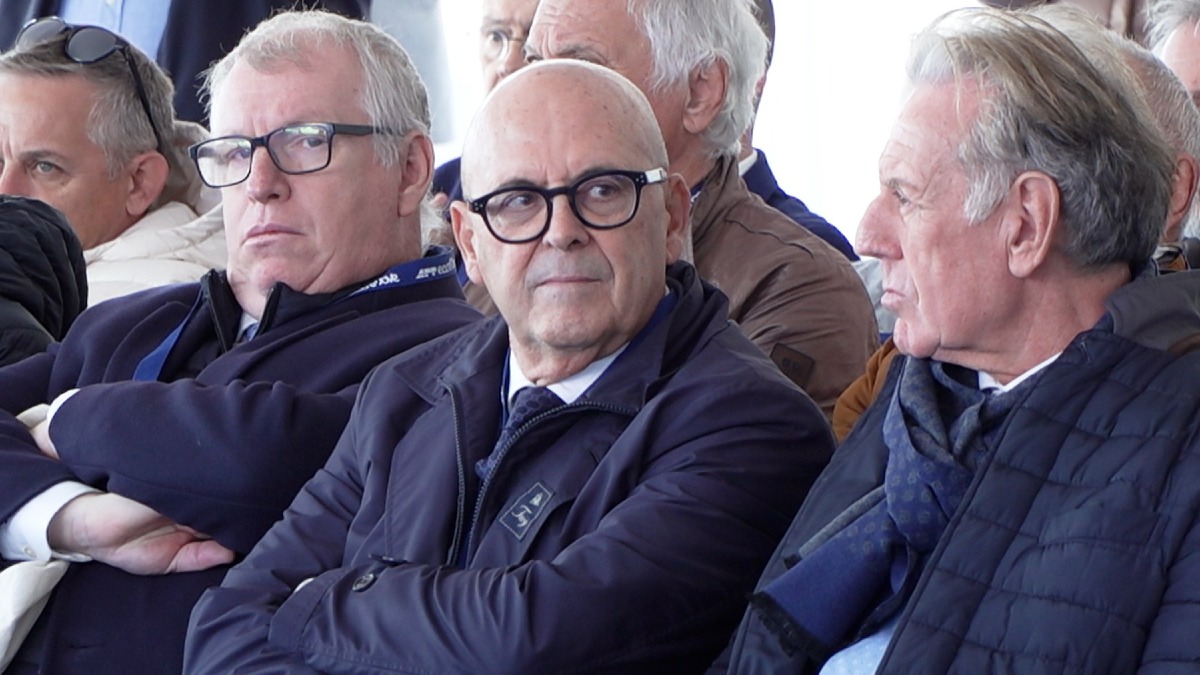 Monfalcone, inaugurato l’impianto a idrogeno verde per i bus del trasporto pubblico