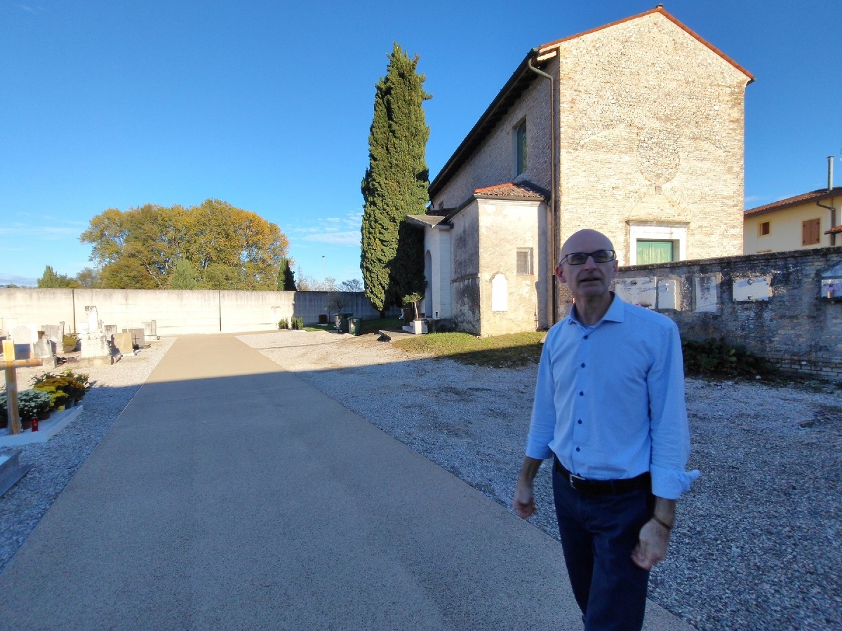 Pescincanna, nuovi vialetti al cimitero completati prima di Ognissanti